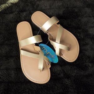 (NWT) Mynah Sandals- Women's Size 6